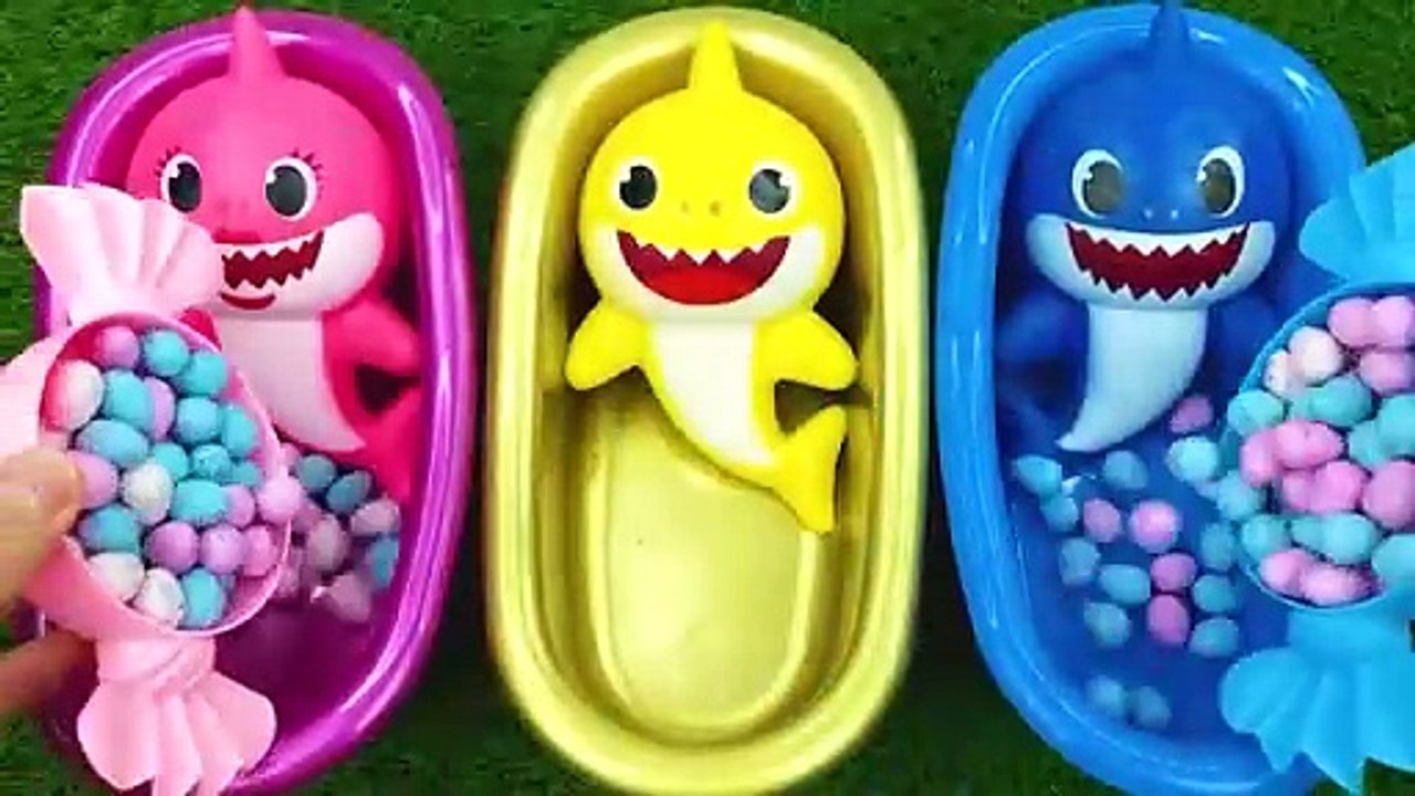 Satisfying ASMR l Magic Bathtubs with Rainbow Kinetic Sand M&M's & Skittles Candy Mixing Cutting (1)