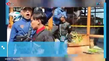 PROTES WARGA PEMILIK PKL DI KAWASAN WARPAT PUNCAK MEMANAS, PKL MENOLAK DIGUSUR