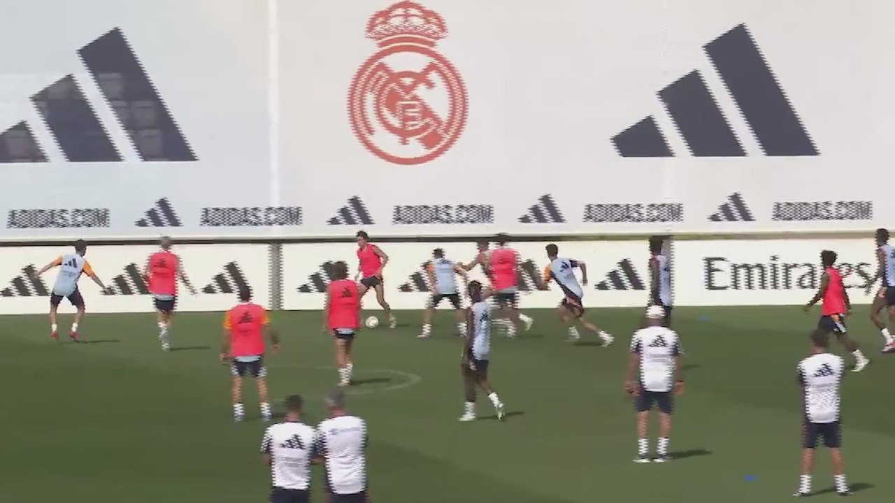 Si esto le pasa en un partido le cae la mundial: el lapsus de Lunin en el entrenamiento