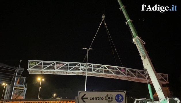 Rovereto, in piazzale Orsi rimossa nella notte la passerella: ora aprir? il sottopasso ciclopedonale