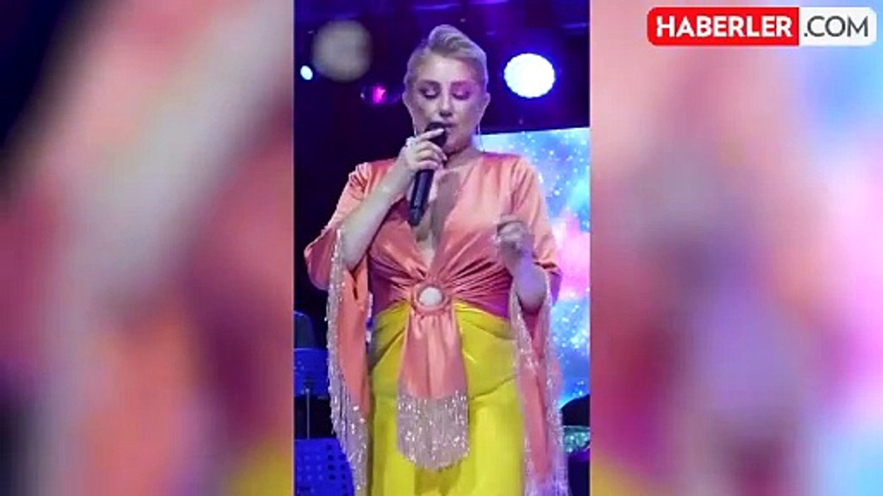 Muazzez Ersoy, sütyensiz sahne tarzıyla ağızları açık bıraktı