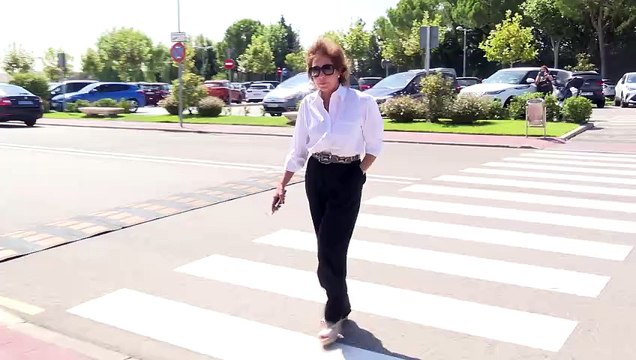 Las sentidas palabras de Ana Rosa Quintana al llegar al funeral de Caritina Goyanes