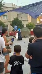 Ciudadanos de Granollers practicando el funcionamiento de Cóctel Molotov