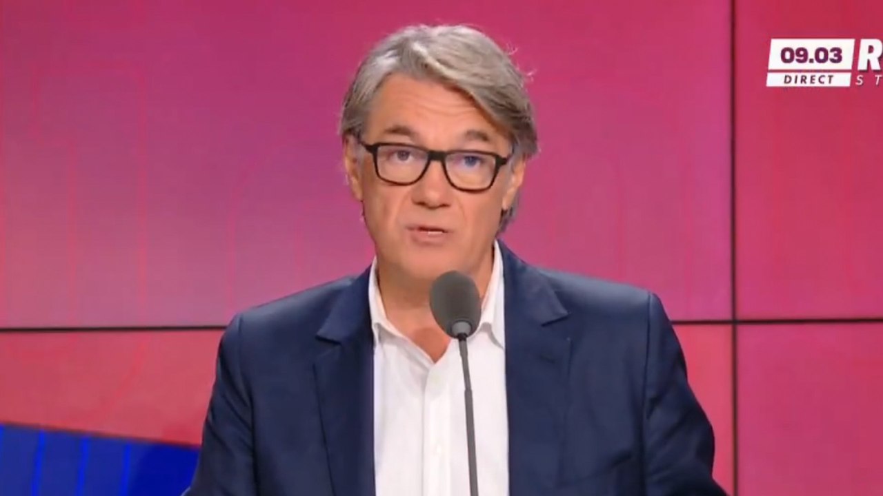 Alain Marschall annonce en plein direct l'éviction d'un chroniqueur des Grandes Gueules pour des "propos inacceptables"