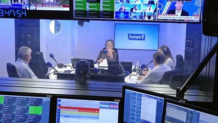 Le Parti socialiste se divise sur l’attitude à tenir face à Emmanuel Macron et à Jean-Luc Mélenchon