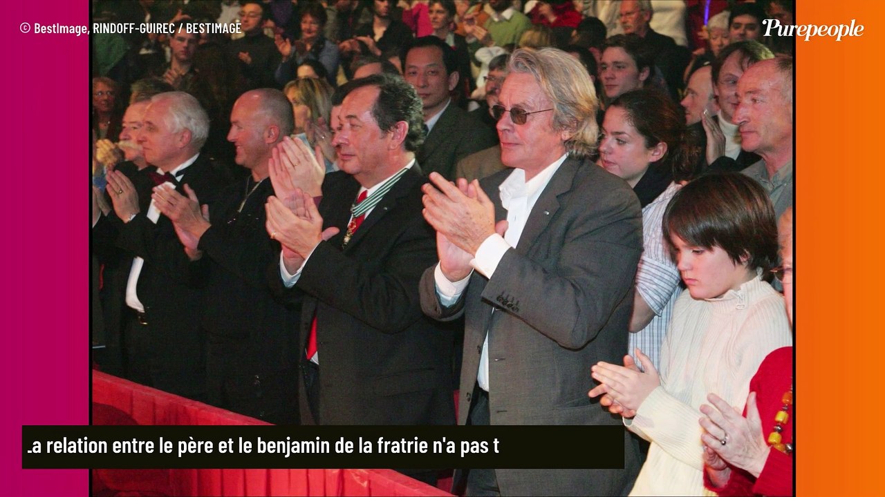 Alain-Fabien Delon, ses mots personnels "étouffés par l'émotion" lors de la cérémonie dédiée à son père Alain Delon