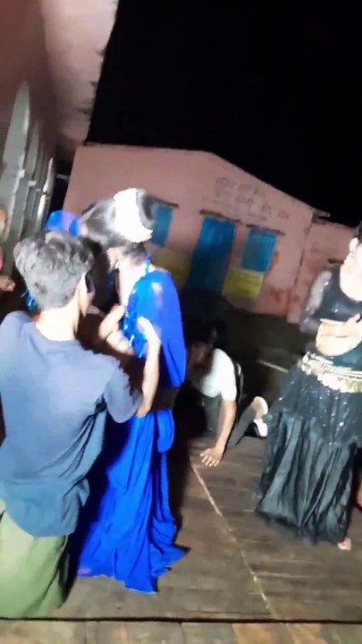 Hindistan'da Bir Düğünde Kadın Kılığına Giren Bir Adam Kaçırıldı