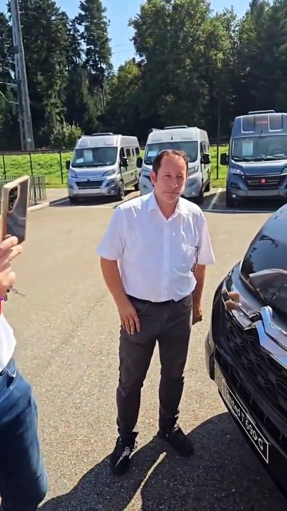 Mois Zois holt seinen Wohnwagen ab!