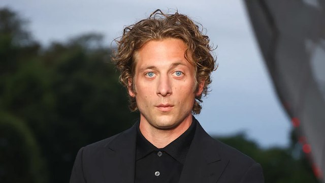 Jeremy Allen White Fell Down a Rabbit Hole Preparing for Bruce Springsteen Biopic | THR News Video