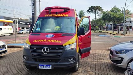 Idosa é atropelada por Ford Ranger na Avenida Brasil