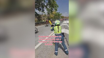 La Guardia Civil se suma al 'boom' de ligar en Mercadona