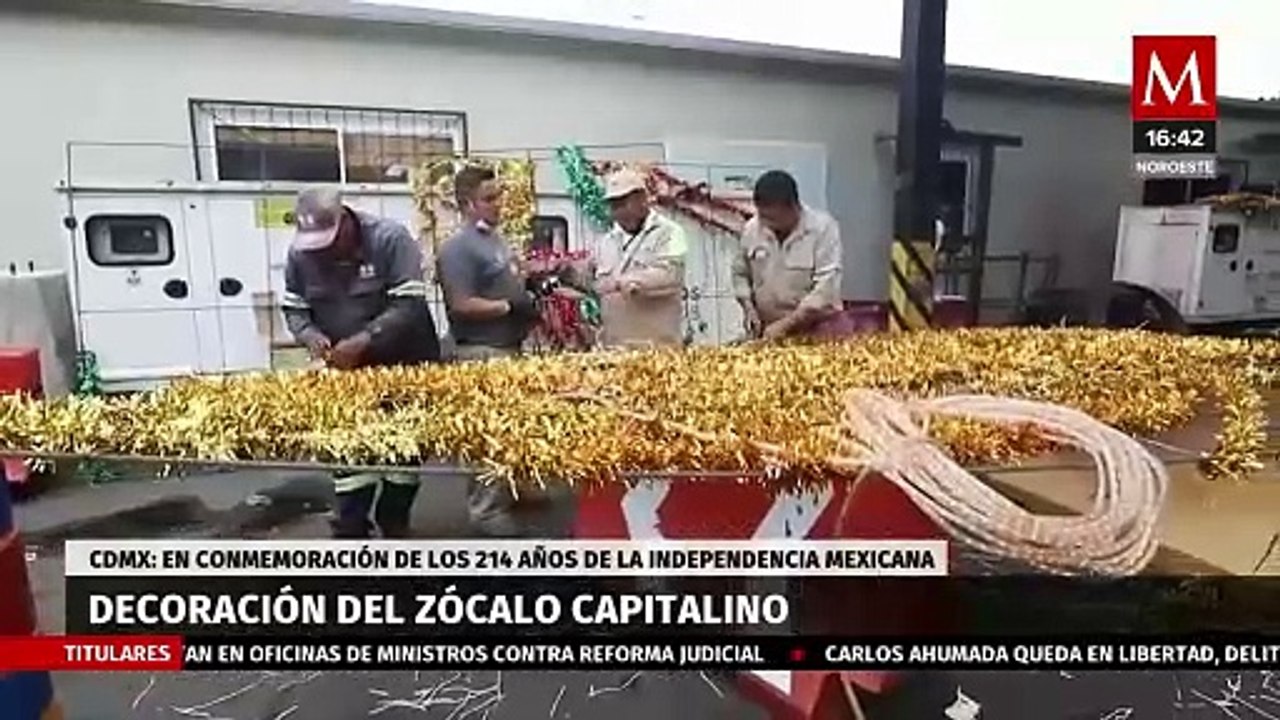Inicia decoración del Zócalo en conmemoración de los 214 años de la Independencia de México