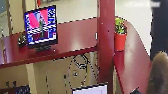 Se filtraron videos de la visita de diputados libertarios a represores