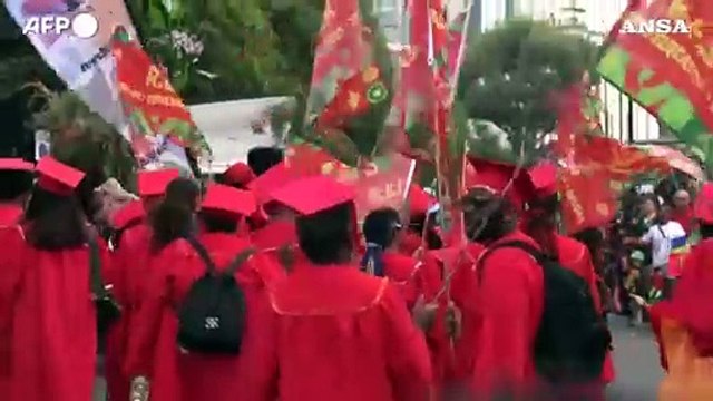 Londra, musica e colori al Carnevale di Notting Hill ma anche violenze