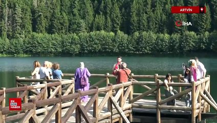 Doğaseverlerin yeni rotası: Artvin Şavşat'ta kalp şeklindeki Karagöl