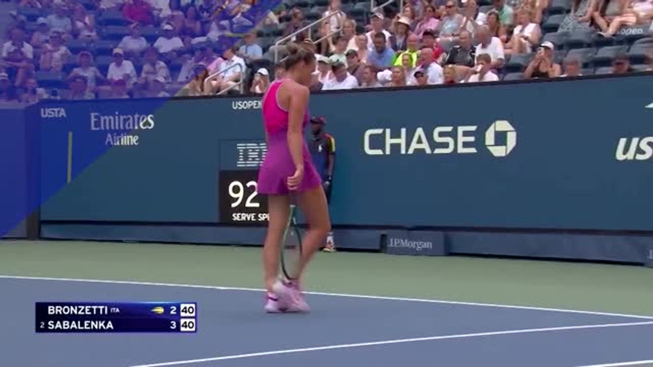 Sabalenka powers past Bronzetti at US Open