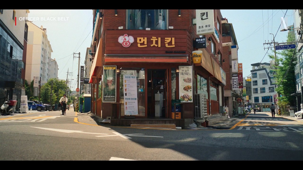 Officer Black Belt Trailer OmeU