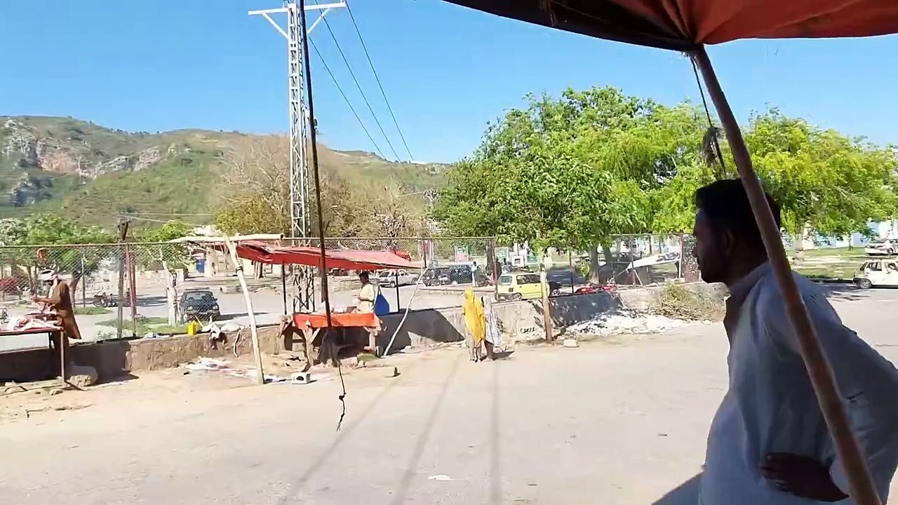 Sabzi mandi_Islamabad  - اونٹ، بکرا اور دنبہ گوشت اتنا سست7_(HD)