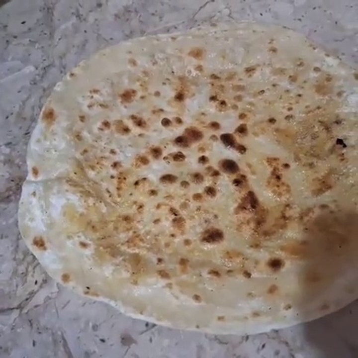 ALOO PARAHTA EASY RECIPE HOME STYLE FOOD LIKE THE VIDEO SHARE AND SUBSCRIBE TO THE CHANNEL