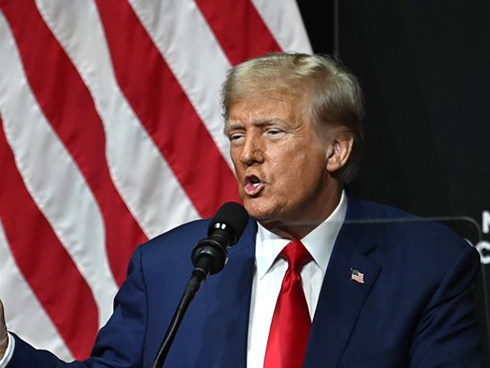 Trump provoziert mit "blowjob"-kommentar über harris