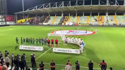 Amedspor maça 'Narin Güran' pankartıyla çıktı