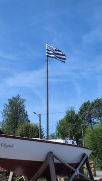 Retour dans le temps à Malestroit Découvre le charme de cette cité médiévale bretonne avec ses ruelles pavées, son château et ses remparts. Parfait pour une escapade hors du temps ! #Malestroit #Bretagne #MoyenAge #Voyage #Histoire #France