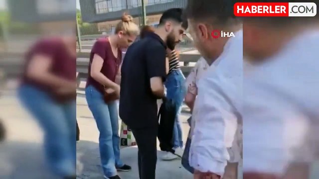 Sefaköy'de metrobüs kazası sonrası yaşanan can pazarı kamerada