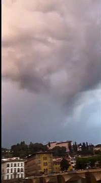 Il cielo sopra Firenze, nei giorni caldi dell'estate