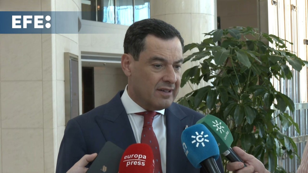 Juanma Moreno expresa su "vergüenza y dolor" por los asesinatos machistas