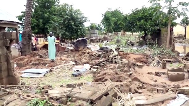 فيضانات نيجيريا: وفاة 6 أشخاص ونزوح أكثر من 10 آلاف بسبب الأمطار الغزيرة