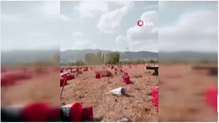 Panik anları kamerada: Hortumun arasında kaldılar