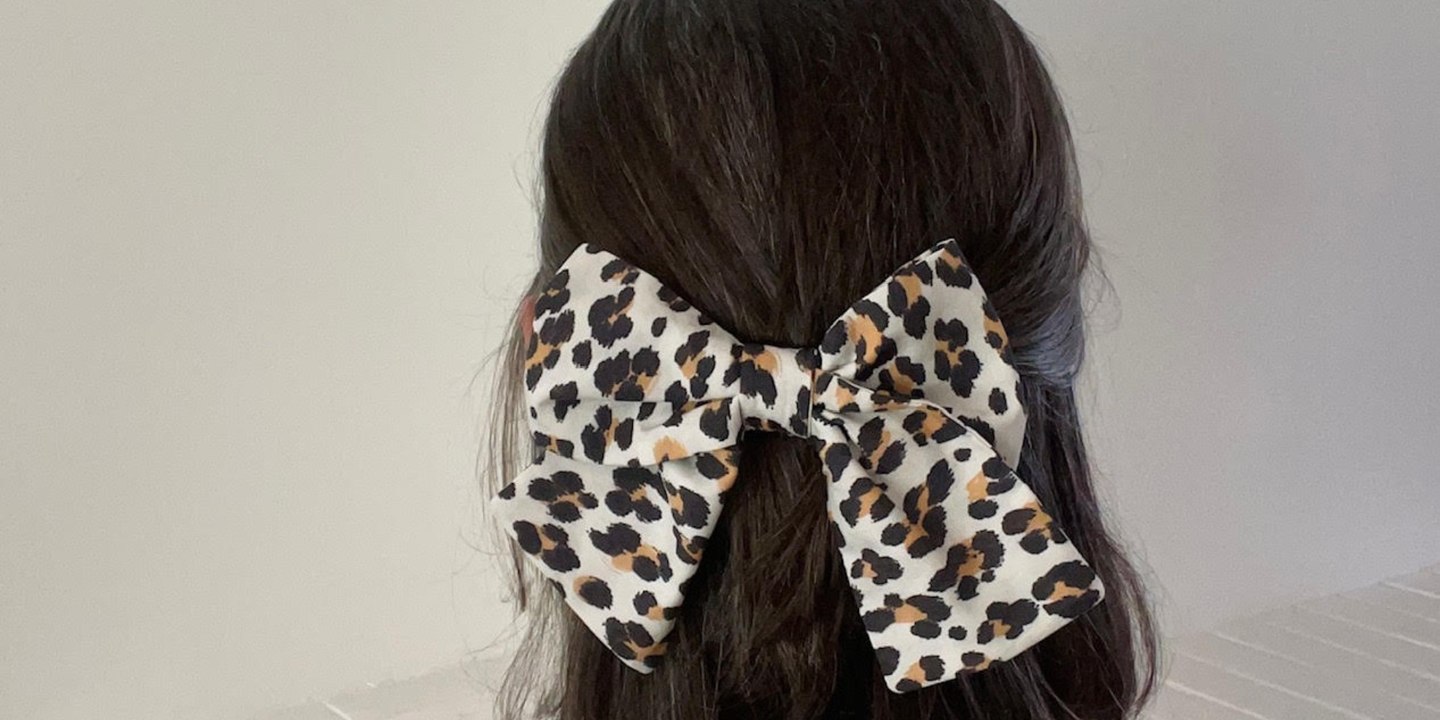 Tutoriel : fabriquer un nœud léopard pour les cheveux