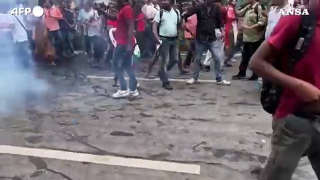 India, scontri con la polizia durante le proteste contro gli stupri