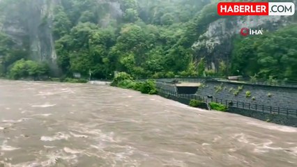 Japonya'da Shanshan Tayfunu: 4 ölü, 94 yaralı