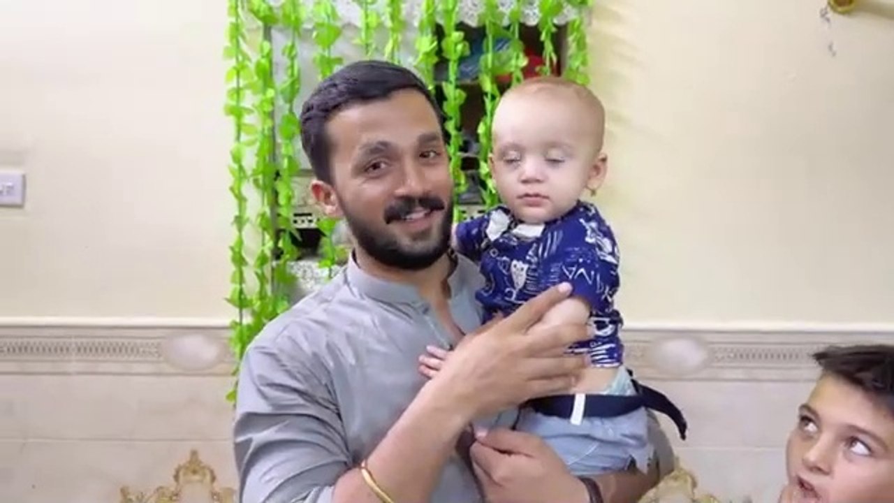 Rajab butt met cute kid❤️❤️