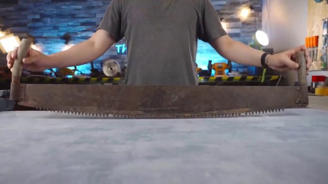 Comment puis-je restaurer une vieille scie dans un nouvel état inattendu ?