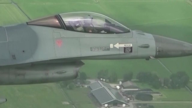 서방 지원 F-16 우크라 전투기 추락...최고 파일럿 사망 / YTN