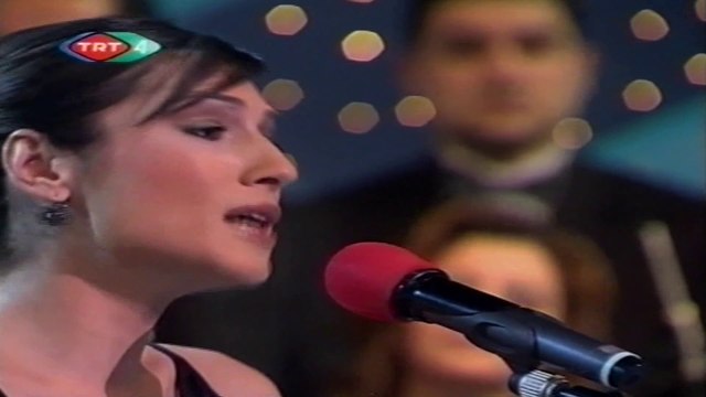 Aslı Pakalınlar / Müptelayı dert olan diller devadan geçtiler