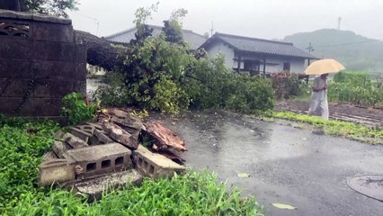 Tufão deixa mortos no Japão