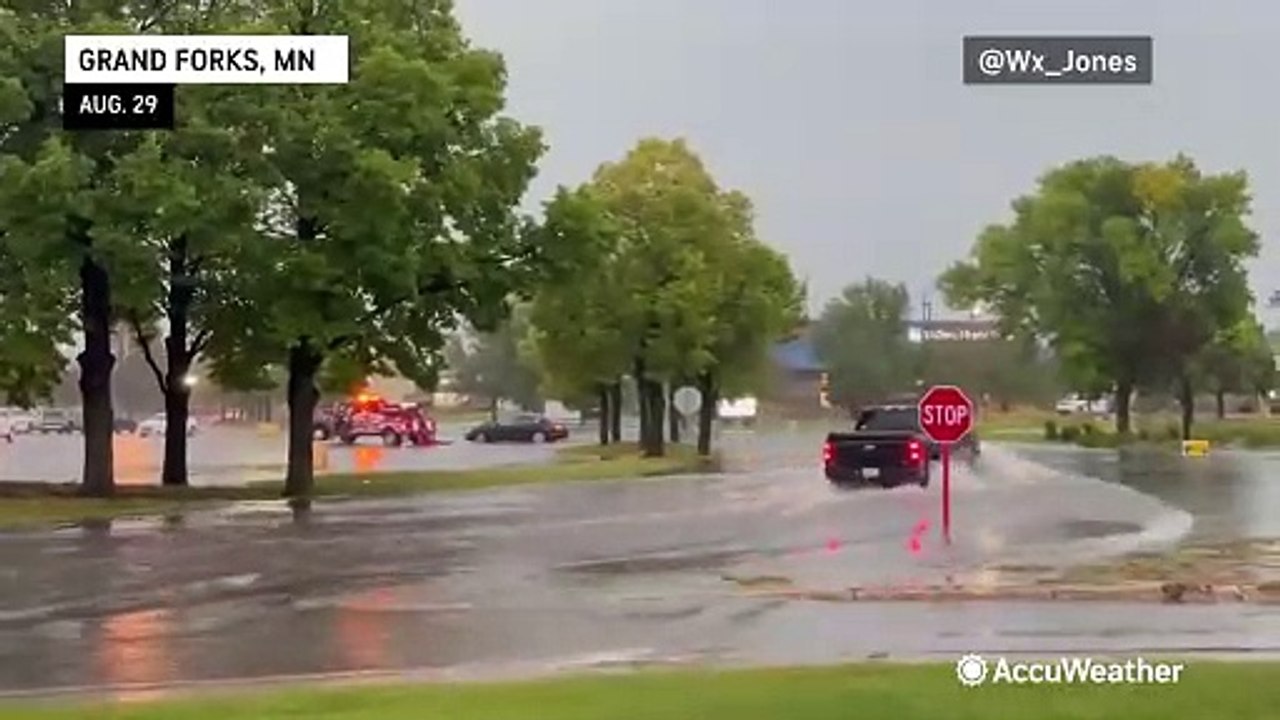 Gusty thunderstorms rip through the Midwest