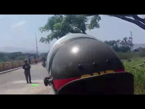 Ésto le grita el pueblo a guarimberos de Guaidó desde lado venezolano del puente SB