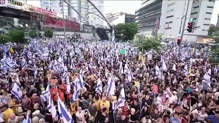 Tens of thousands of Israeli protesters demand hostages release deal