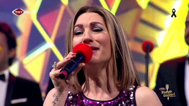 Aslı Pakalınlar / Sevda öyle müşkil ki onu çekenler bilir