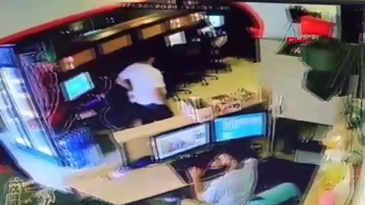 Fıkra gibi olay! Asker kaçağı, asker oyunu oynarken yakalandı