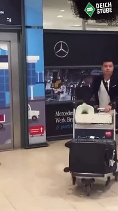 Derrick Köhn, transfer için Almanya'ya gitti