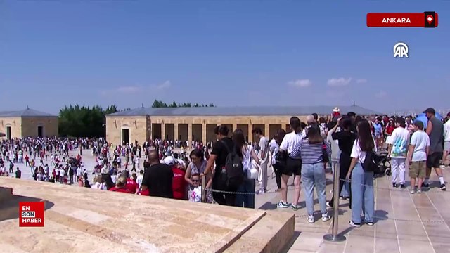 Türk Yıldızları Ankara semalarında: Anıtkabir üzerinde özel uçuş