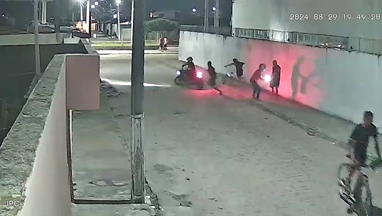 Dupla em moto rouba populares em Marechal Deodoro