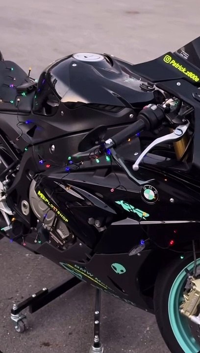 Sport Bike Tricks & Skills #9 #Shorts #Viral #StuntShow #SportBikeSkills #WheelieKing #MotoArt