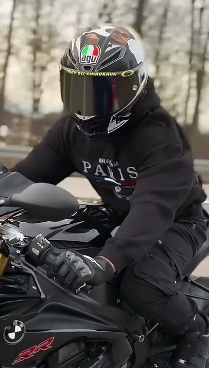 Extreme Sport Bike Burnouts #7 #Shorts #Viral #BurnoutKing #SportBikePerformance #MotorcycleMadness #ThrottleJunkies"