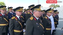 Milli Savunma Bakanı Yaşar Güler, TSK komuta kademesiyle Devlet Mezarlığı'nı ziyaret etti